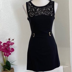 ⛩French Connection Sleeveless Dress